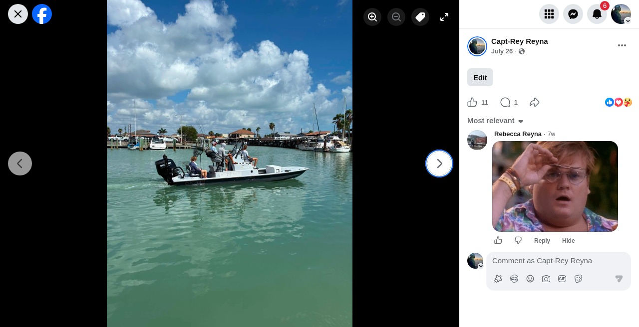 25ft Majek Illusion center console boat used by Laguna Madre Fishing Co.